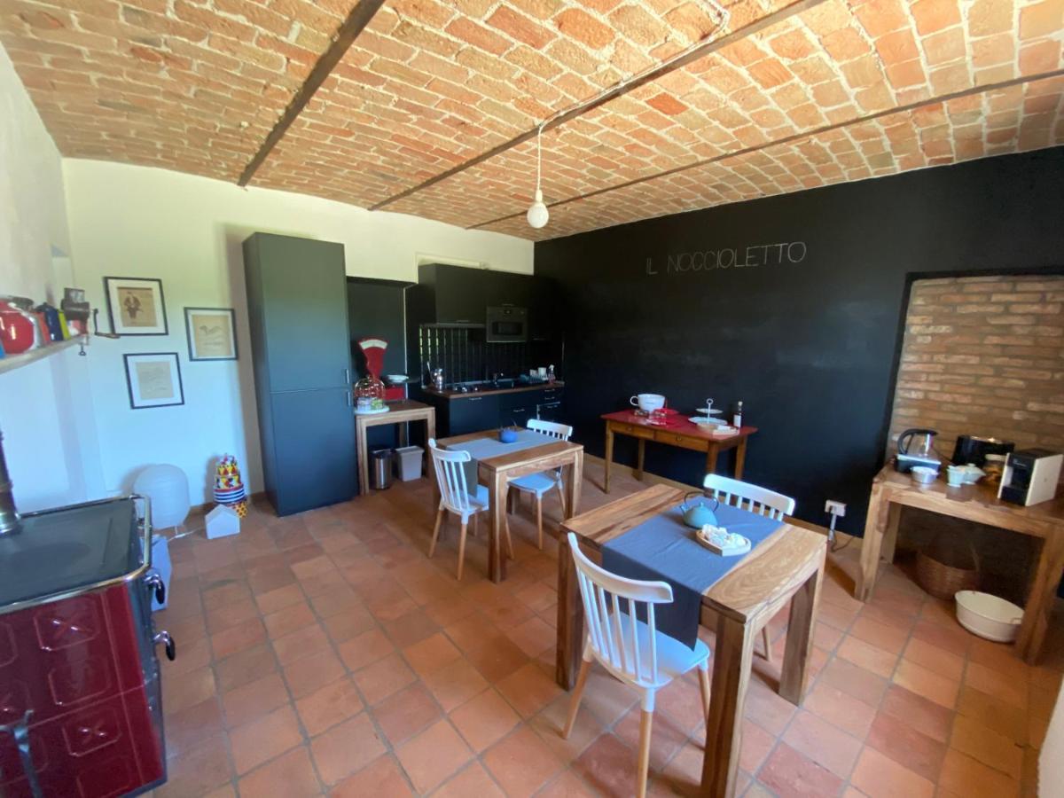 Il Noccioletto Bed & Breakfast Mombaruzzo Bagian luar foto