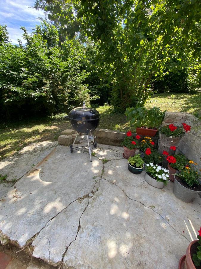 Il Noccioletto Bed & Breakfast Mombaruzzo Bagian luar foto